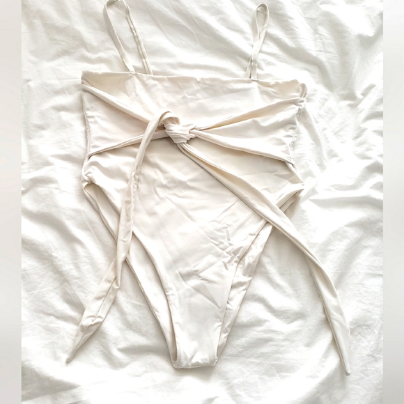 437 The Williams one piece bathing suit medium white - Picture 4 of 10